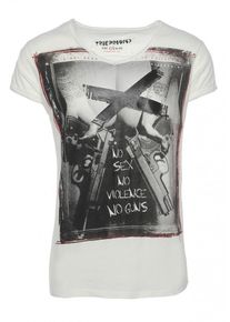 Trueprodigy, Herren T-Shirt 'two guns', Dunkelrot / Schwarz / Naturweiß