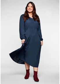 Große Größen Kleid in Crêpe-Qualität, mit Smok-Einsätzen Gr. 44 blau von sheego für Damen