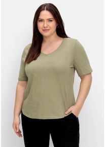 Große Größen Shirt mit V-Ausschnitt und gerundetem Saum Gr. 52/54 grün von sheego für Damen
