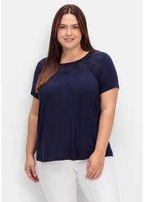 Große Größen Shirt mit Spitzeneinsatz, aus Viskosejersey Gr. 48 blau von sheego für Damen