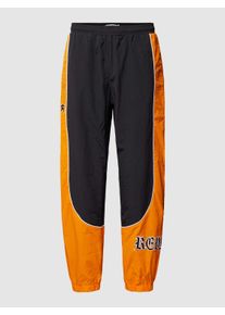 Review Tracksuit Hose Two-Tone