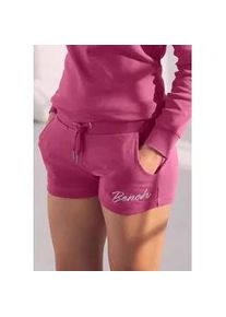 Sweatshorts BENCH. LOUNGEWEAR Gr. 52/54, N-Gr, lila (beere) Damen Hosen mit glänzender Logostickerei, Loungewear, Loungeanzug