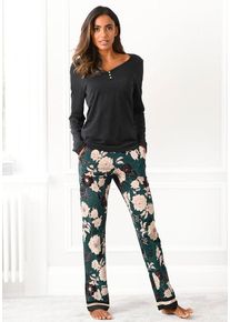 s.Oliver Pyjama mehrfarbig Gr. 32/34 für Damen. V-Ausschnitt und Allover-Druck. Gerade. Nachhaltig.