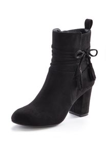 Lascana Damen Stiefelette, Gr. 37, schwarz, Obermaterial: 100% Textilmaterial. Futter: 100% Textilmaterial. Decksohle: 100% Lederimitat. Laufsohle: