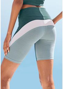 active by Lascana LASCANA ACTIVE Radlerhose grün Gr. XS (32/34) für Damen. Mit Logodruck. Figurbetont. Nachhaltig.
