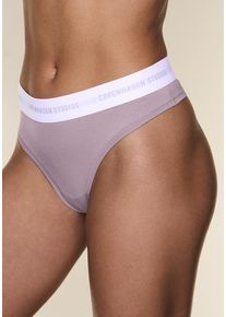 Copenhagen Studios String violett Gr. L (40) für Damen. Mit Logobund. Körpernah. Nachhaltig.