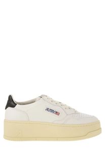 Autry Low-Top Sneaker - Medalist Platform - Leather Trainers - Gr. 41 (EU) - in Wei&szlig; - f&uuml;r Damen