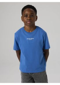 T-Shirt name it "NKMBRODY SS NREG TOP NOOS", Jungen, Gr. 158/164, delft, Jersey, Obermaterial: 100% Baumwolle, unifarben, regular fit h&uuml;ftlang, Rundhals, abgesteppte Kante, Shirts T-Shirt, mit dezentem 3D-Frontmotiv