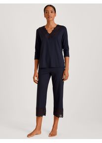 Schlafanzug Calida "Elegant Dreams", Damen, Gr. XS (36/38), blau (harmony blau), Single Jersey, Obermaterial: 95% Modal (TENCEL&trade;), 5% Elasthan, leicht transparent, unifarben, comfort fit 7/8-L&auml;nge, V-Ausschnitt, Homewear-Sets Schlafanzug, Spitzenbesatz, V-Ausschnitt, Single Jersey Qualit&auml;t, elastisch
