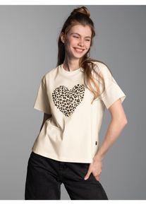 T-Shirt TRIGEMA "TRIGEMA T-Shirt mit goldenem Leo-Herz-Print", Damen, Gr. S, wei&szlig;, neutral, Single Jersey, 100% Baumwolle, Basic, Rundhals, Shirts T-Shirt