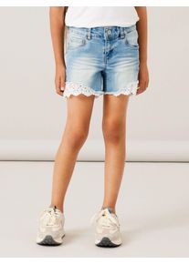 Jeansshorts name it "NKFSALLI SLIM DNM SHORTS", M&auml;dchen, Gr. 98, N-Gr, blau (medium, blau), Denim/Jeans, Obermaterial: 70% Baumwolle, 28% Polyester, 2% Elasthan, Abriebeffekte, kontrastfarbene Details, unifarben, kurz, Jeans Jeansshorts, Baumwollmischung