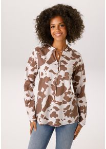 Schlupfbluse Aniston CASUAL, Damen, Gr. 48, wollwei&szlig;, braun, Web, Obermaterial: 100% Baumwolle, bedruckt, gemustert, figurumspielend h&uuml;ftbedeckend, Rundhals, 1-Knopf-Manschette, Blusen Schlupfbluse, mit topaktuellen Kuh-Flecken - jedes Teil ein Unikat- NEUE KOLLEKTION