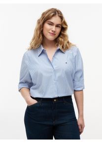 Hemdbluse Tommy Hilfiger Curve "CRV ESS POPLIN REGULAR SHIRT", Damen, Gr. 50, classic ithaca stp mesmerizing blau, Web, Obermaterial: 97% Baumwolle, 3% Elasthan, unifarben, oversize h&uuml;ftbedeckend, &Auml;rmel mit &Auml;rmelschlitz 2-Knopf-Manschette mit Kn&ouml;pfen, Blusen Hemdbluse, in Gro&szlig;en Gr&ouml;&szlig;en, Popeline Qualit&auml;t, Logostickerei