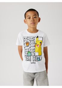 T-Shirt name it "NKMFLAME POKEMON SS TOP NOOS SKY", Jungen, Gr. 116, wei&szlig; (hellwei&szlig; (blank)), Jersey, Obermaterial: 100% Baumwolle, bedruckt, regular fit h&uuml;ftbedeckend, Rundhals, abgesteppte Kante, Shirts T-Shirt, mit gro&szlig;em Pok&eacute;mon Frontmotiv