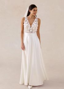 bonprix Brautkleid aus gl&auml;nzendem Satin mit Blumen-Applikation, wei&szlig;, Gr.36, Modern und feminin: Langes Brautkleid aus gl&auml;nzendem Satin mit hohem Schlitz und Blumen-Applikation im Oberteil