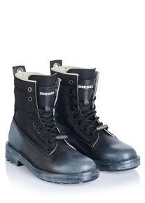 Diesel-Stiefel