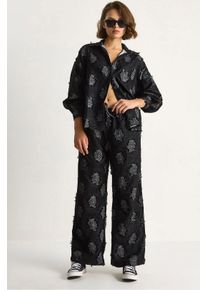 Besticktes Oversized-Shirt und weit geschnittene Hose im Set