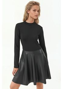 Kontrastkleid mit Rundhalsausschnitt