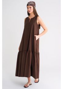 Maxikleid mit Kragen und R&uuml;schendetails