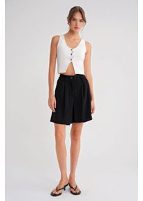 Hochtaillierte Knopf-Shorts mit Taschen