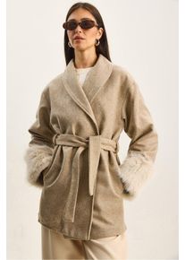 Oversized Schal-Kragen Filzjacke mit Kunstfell-B&uuml;ndchen