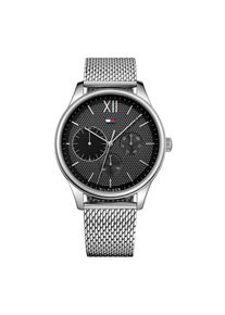 Stilvolle Herrenuhr von der Marke Tommy Hilfiger. Die Uhr hat ein Stahlarmband, das auch kleiner gemacht werden kann, das Geh&auml;use hat einen Durchmesser von 44 mm und das Uhrwerk ist Quarz. Marke: Tommy HilfigerModellname: 1791415 (44mm)Kategorie: HerrenuhrMaterialien: EdelstahlFarbe: silber, grau