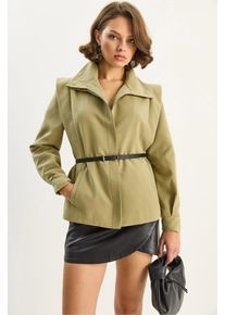 G&uuml;rteljacke mit Schulterdetails