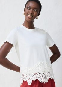 bonprix Shirt mit Seidenanteil und H&auml;kelspitze, wei&szlig;, Gr.40/42 (M), klassisches Shirt mit schm&uuml;ckender Spitze am Saum, aus Seide