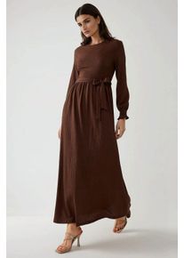 Strukturiertes Maxikleid mit Rundhalsausschnitt