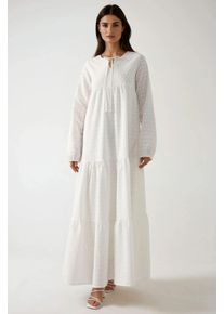 Strukturiertes Maxikleid mit Rundhalsausschnitt