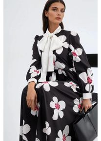 Mustered A-Linien-Maxikleid mit Schalkragen