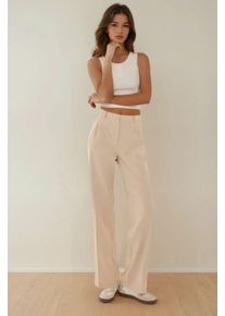 Hosen mit geradem Schnitt und mittlerer Taille mit Falten
