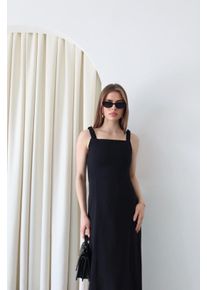 Maxikleid mit quadratischem Kragen und Bindungsdetail