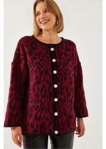 &Uuml;bergro&szlig;er bestickter Strickjacke